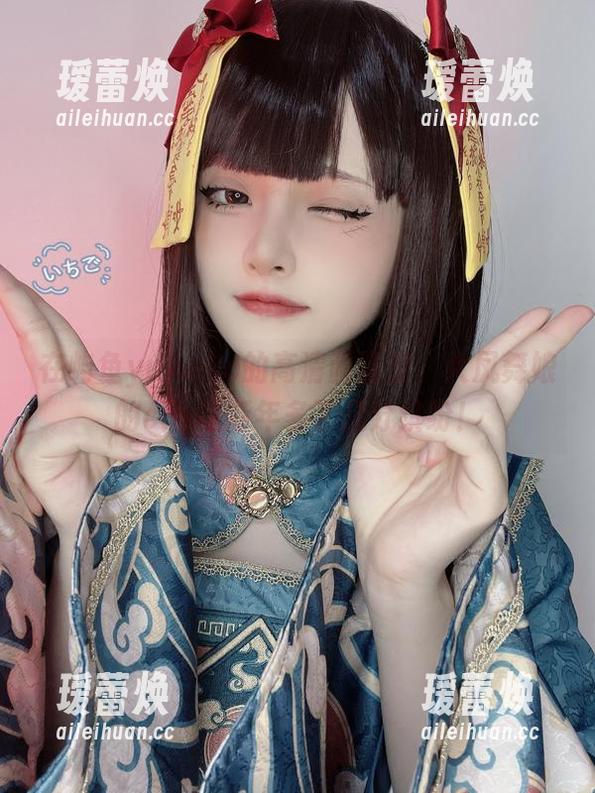 在屿鱼yukako的高清画面里，大凤舞娘的cos让新年多了几分缤纷！