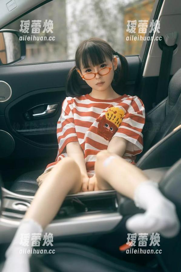 幼水铃衣的瑜伽练习，原图是一场灵活的大冒险！