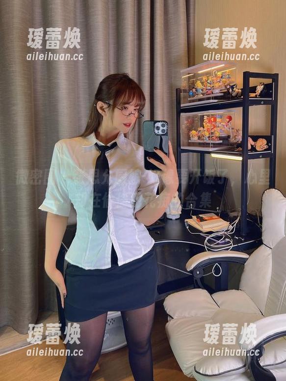 微密圈 - 张思允厨娘-好像要开饭了，心里却在偷偷犯花痴的合集