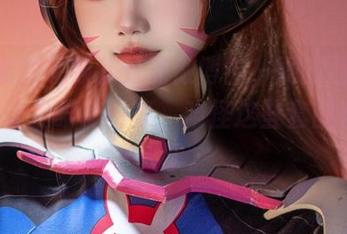 哦，谁说戚顾儿只能做博主，她的西施cos真的让我眼前一亮，难怪这些套图在网上火了。