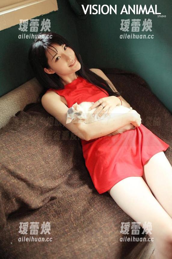 推女神-Lee小棠 推女神 - 抱歉,泳池进水了:Lee小棠的图库资源反而水元素满分!