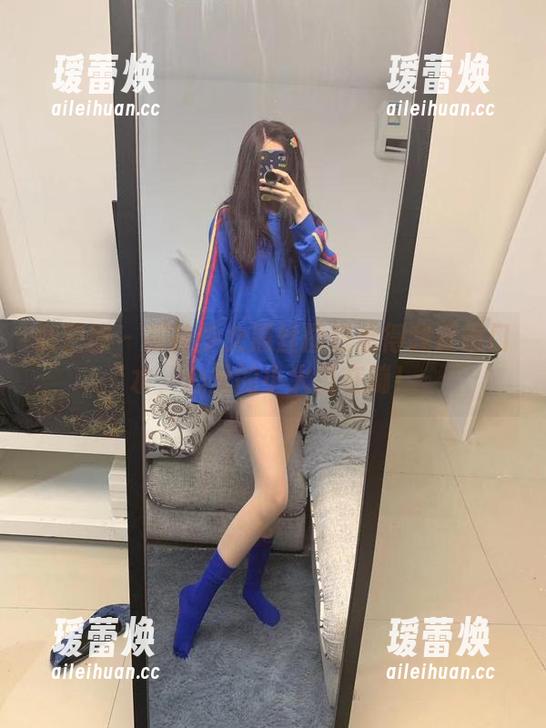 微密圈 - 提袜少女黑丝图包看得我直咽口水，心里的小火苗在蹦！