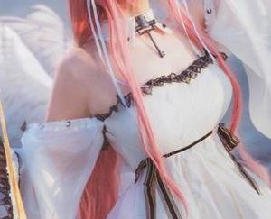 当无筝ryou穿越成贞德：不只是一套写真，更多是一种体验。