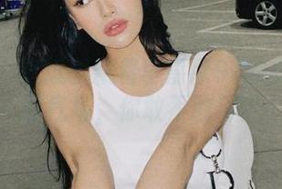 微密圈 – 壁纸里藏着李嘉欣97的亮钻兔女郎气场，你敢不敢用？