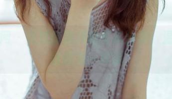 果团网 – 透过陈雅漫的写真合集，温柔变得像海一样深