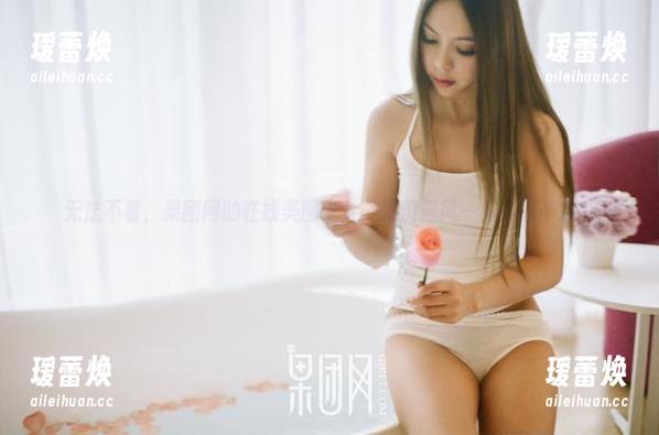 无法不看，果团网的在线美图少女，她们像风一样捉摸不定。