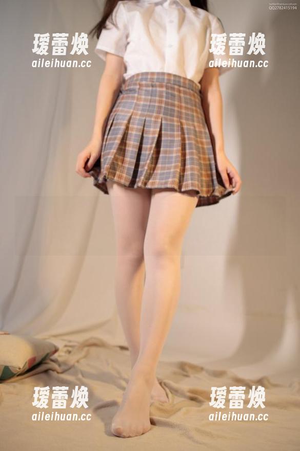 森萝财团 森萝财团R15系列的写真图册,回头率好像很高……不解释,自己去猜。