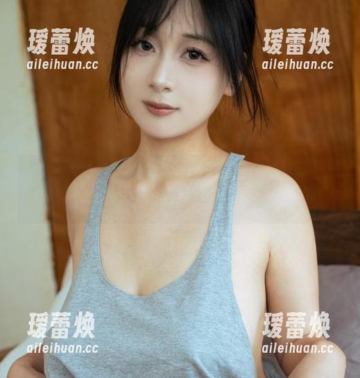 浅安安 当浅安安碰上椰奶,图片里你能找到的幸福和俏皮!
