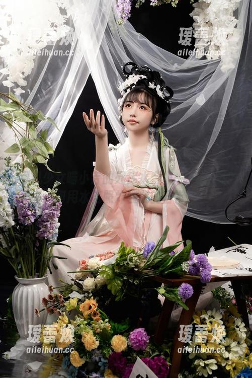 爆机少女喵小吉 爆机少女喵小吉的死库水合集——看她如何用水花照炸裂我的日常!