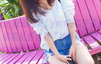 爱蜜社 – 在最新的Lynn刘奕宁美脚合集里，谁能抗拒这双“神奇”之足呢？