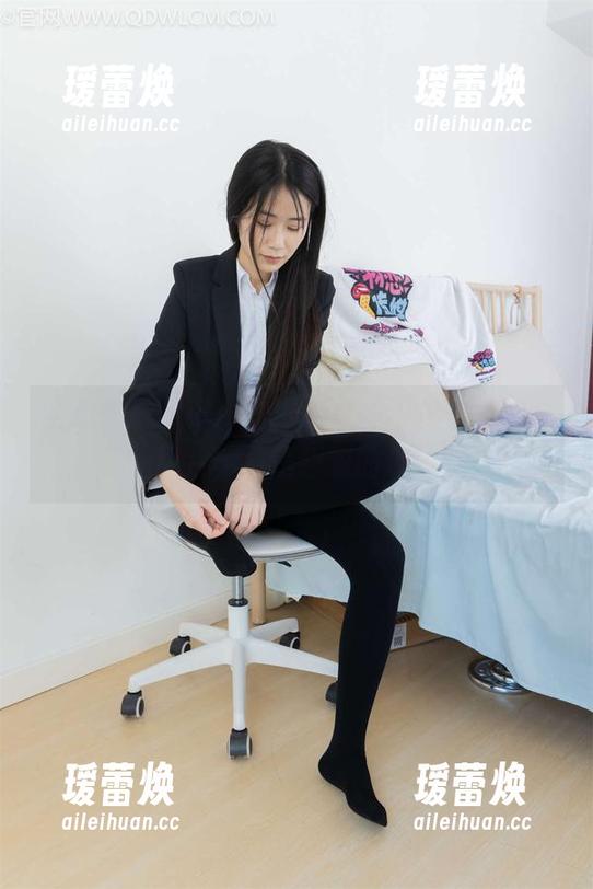 物恋传媒 - 小茶的妹妹们，不仅仅是定制图片，更是想象的游戏