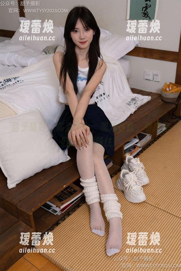 甜予摄影-思思 甜予摄影 - 高清天台,思思在此,要把你们的视线锁住!