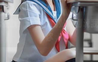 疯猫ss在线：泳衣下载站，别说我没提醒你