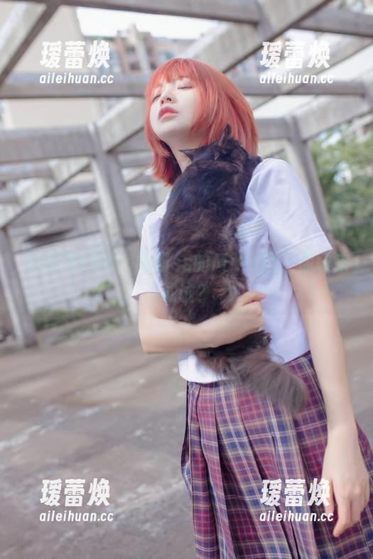 奶兔与COS：疯猫ss的Miku风，你敢来试试？