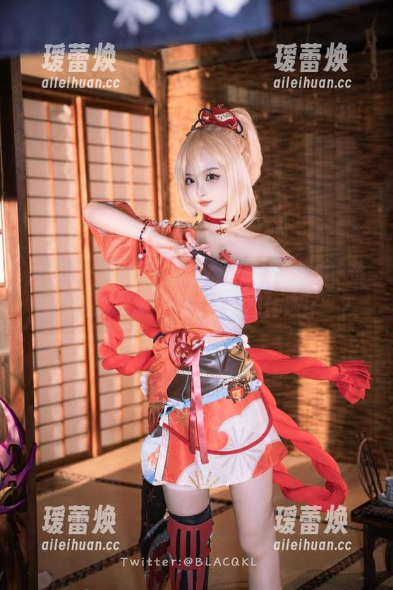 白莉爱吃巧克力 白莉爱吃巧克力的连体衣:私房图集,谁能抗拒这样准确到位的“服饰选择”?