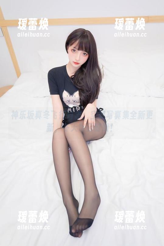 神乐坂真冬飞行日志：空姐写真集全新更新，冬天也要时髦！