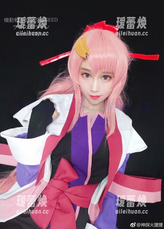 “神探火狸狸”给你送上可畏图册，准备好一波神评论吗？