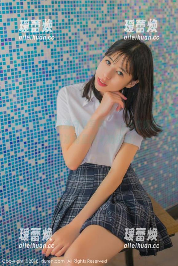 秀人网-Egg尤妮丝 秀人网 - 这高清白色写真,Egg尤妮丝好像在跟冰箱里的牛奶较劲!