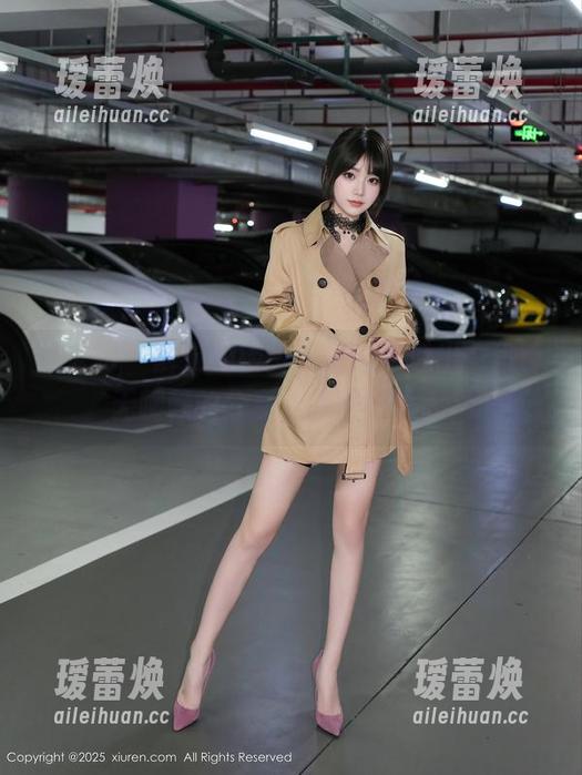 秀人网-俞漫 秀人网 - 俞漫的镂空,无意中透出一段百无聊赖的分享,原图很诱人。
