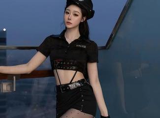 秀人网 – 免费送！看娜娜baby如何在校园里成为“美图车”的代言人
