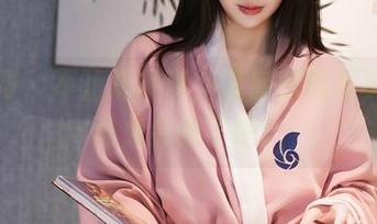 秀人网 – 不止是吊带，宝宝甜的写真图片也太会撩了吧！