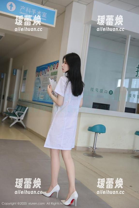 秀人网 - 希雅sia的女神写真，你准备好接受这一波的视觉冲击了吗？