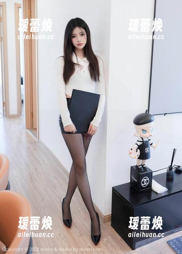 秀人网-杨紫嫣Cynthia 秀人网 - 在杨紫嫣Cynthia的旗袍下,漫游在每个细节的美图中…