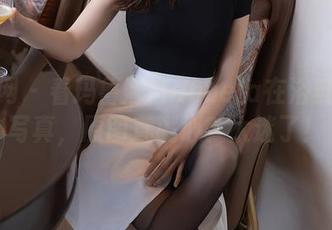 秀人网 – 看玛鲁娜Manuela在浴缸里的写真，原图直戳心？太迷了！