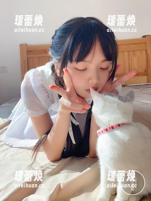 稚乖画册-赤西夜夜 稚乖画册 - 赤西夜夜思绪中的吉他少女合集更新,时而放空时而入迷!