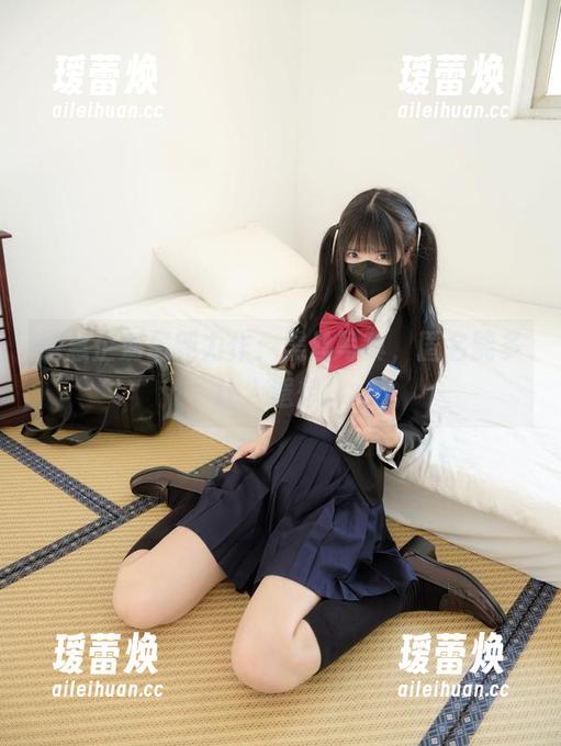 紧急企划 紧急企划最新力作:黑丝写真,匿名能多让人遐想!