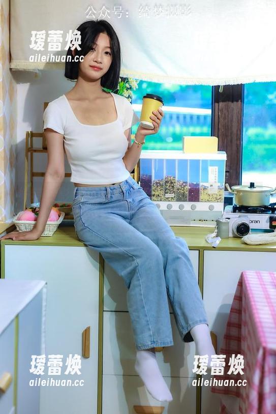 绮梦摄影 - 敢来加入我和涵涵的在线修女派对吗？资源等你来发现！
