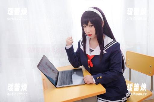 胡桃喵的游泳秘籍：无圣光写真中的欢乐套路。