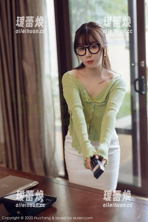 花漾show - 当高跟鞋邂逅Cris_卓娅祺，魔法般的组合啊，美图层出不穷，壁纸中的新宠！