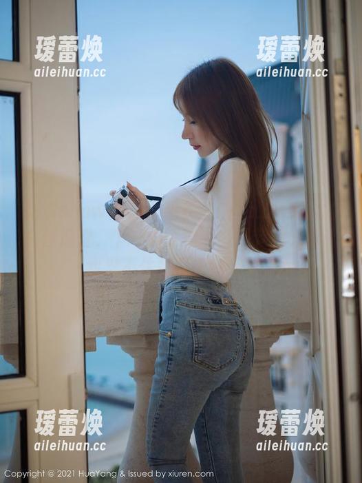 花漾show - 美图热搜！Cris_卓娅祺的白丝造型，乍一看还挺萌，细节的玩味让我忍不住想要评头论足。