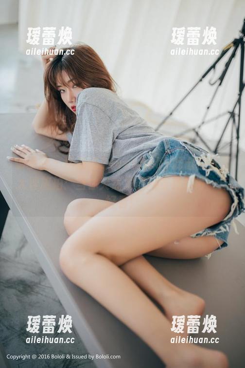 菠萝社 - 柳侑绮Sevenbaby的七宝云南大理旅拍：当你突然发现风景和刘海一样好看！