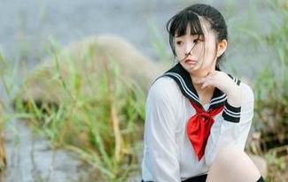 落落Raku的写真，给不来糖小孩一个机会，捣蛋其实很有创意！