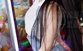 蜜桃社 – 最新照！李颖诗的体操服看上去像是被施了魔法，这张照片一定是她隐藏的个性代表！