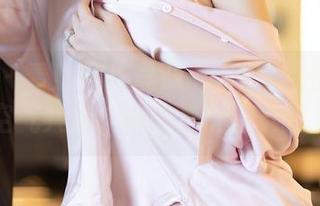 语画界 – 看！杨晨晨Yome在”纯白”中与空气共舞，真的是挺会玩的～