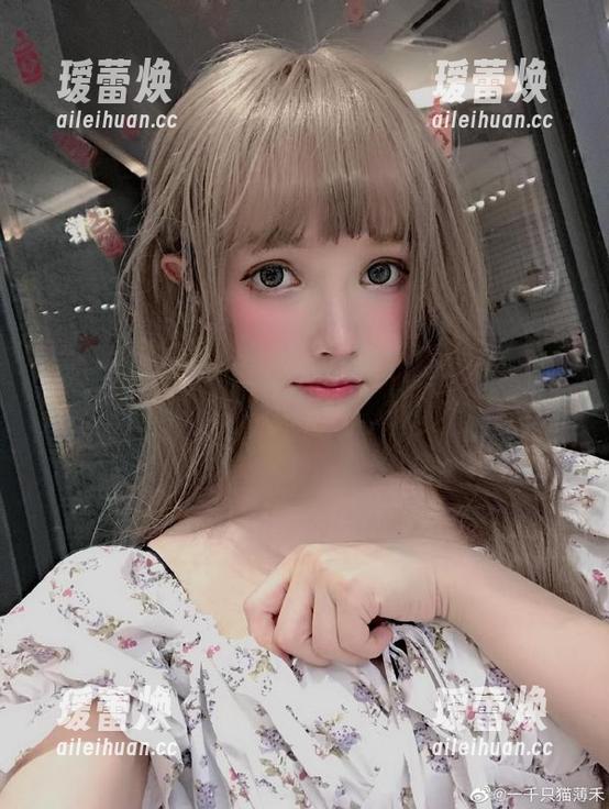 零基础入门：超级小禾儿的《碧蓝航线约克公爵》最新写真集，居然比我想象的要挺有意思。