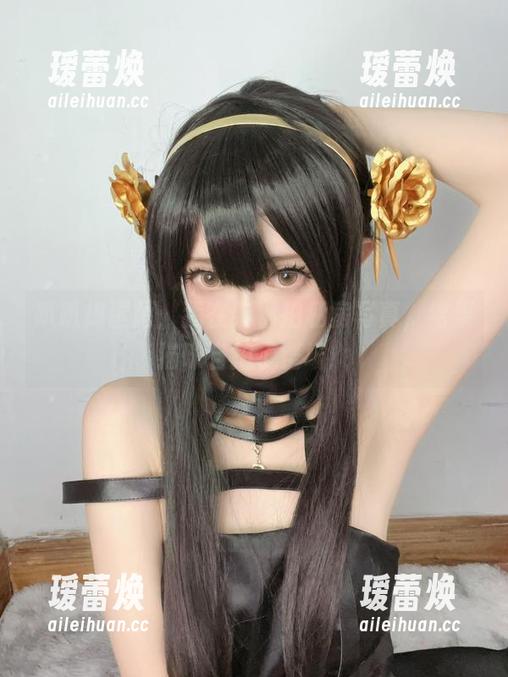 趴趴捣蛋陌：我在柴郡拍私房写真，结果猫咪自拍了整场！