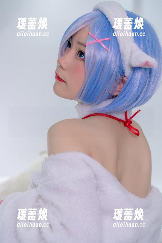 不小心被铁打萌萌_moi的AliceMaid瞬间吸引，精选美图来了解一下