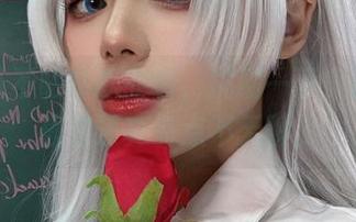 阿九从不咕咕职业装，挑剔一下，那元素居然还真有点不无聊。