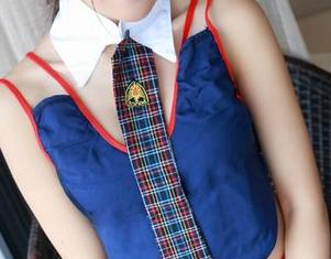 青豆客 – 定制水手服：叶佳颐的秘密武器，抢镜如抢海上的鱼！