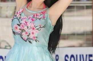 青豆客 – 图库中，陈思琪和她的女仆装备：这阵仗是为谁准备的？