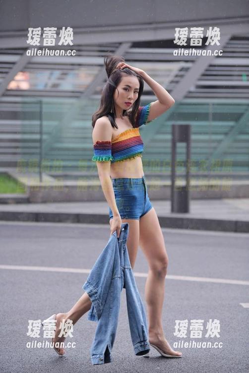魔镜街拍 - 每次看到楼楼的白色连衣裙原图和作品，脑海里总是响起一首悠扬的旋律。