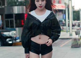 魔镜街拍定制图集，活力四射的JK美少女，看看这张脸，简直不低调